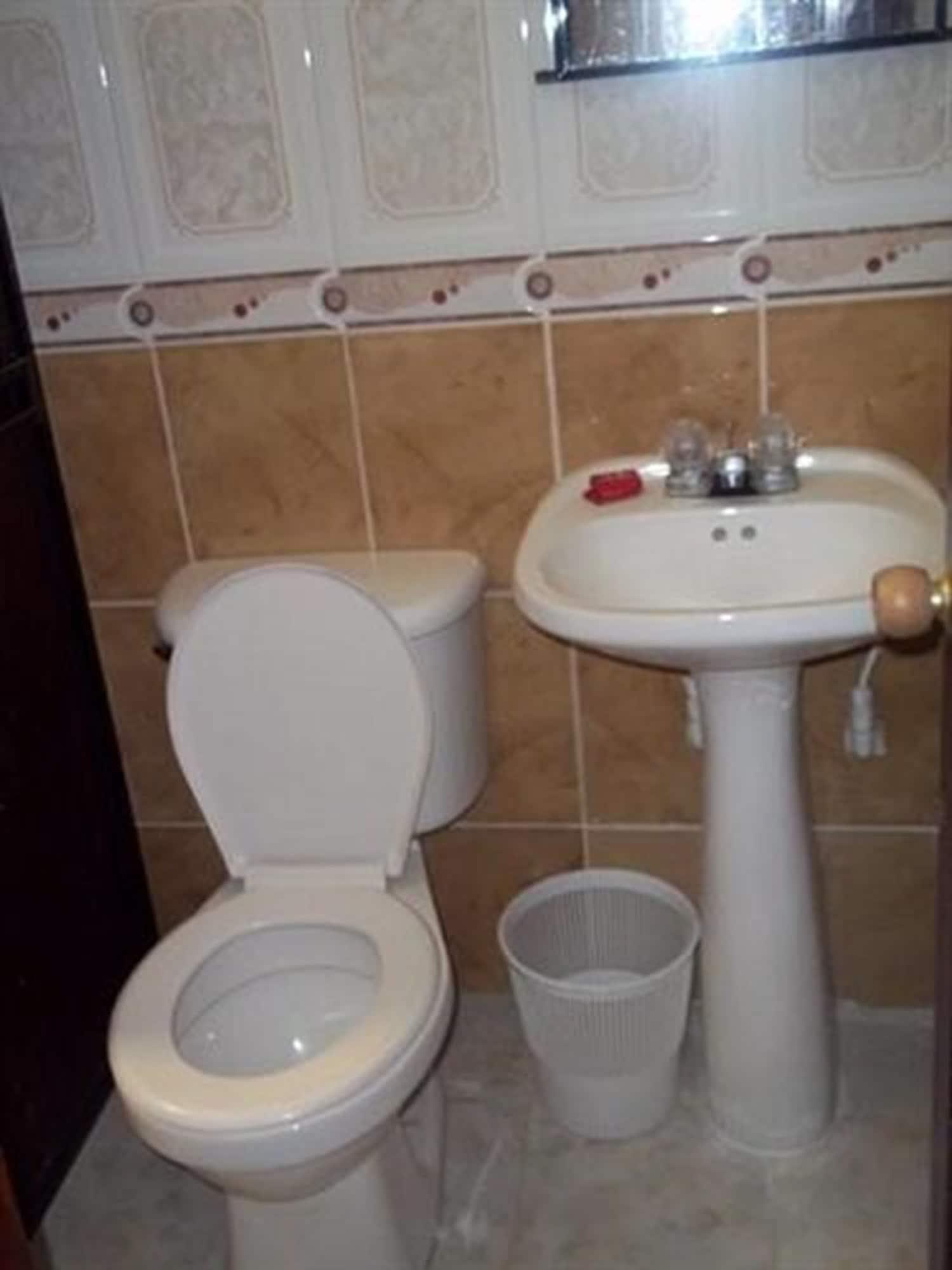 Hotel La Casa Del Turista Cartagena Екстер'єр фото