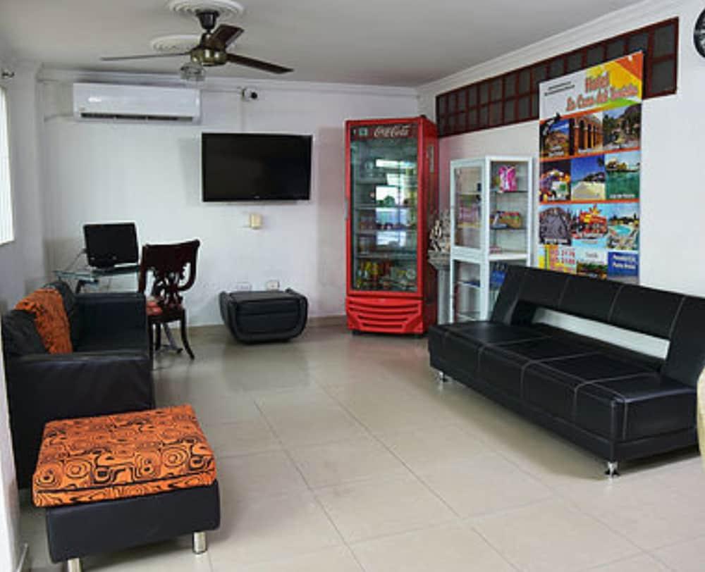 Hotel La Casa Del Turista Cartagena Екстер'єр фото