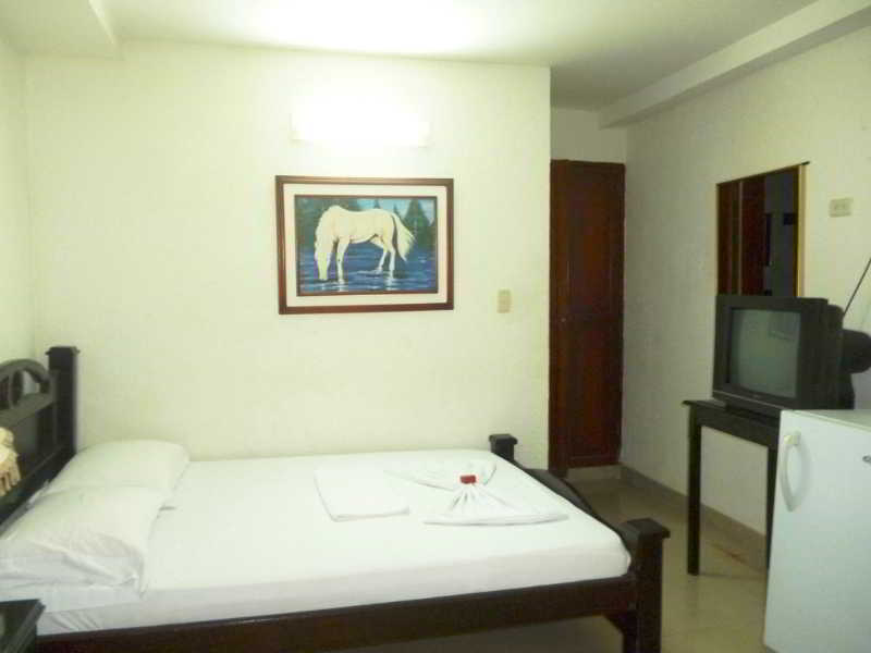 Hotel La Casa Del Turista Cartagena Екстер'єр фото