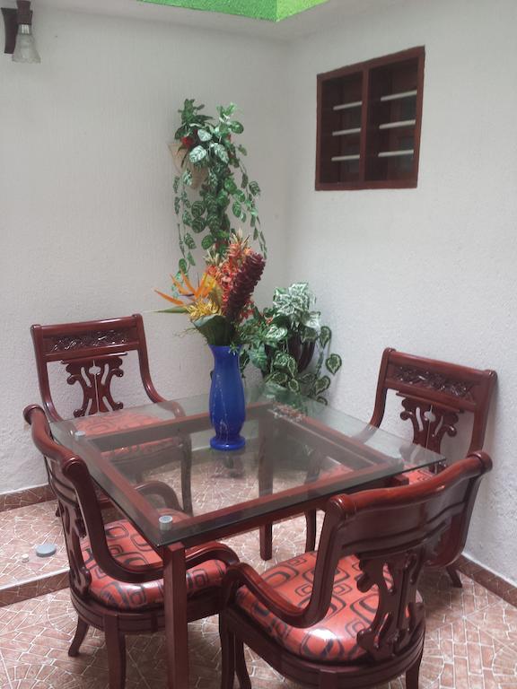 Hotel La Casa Del Turista Cartagena Екстер'єр фото
